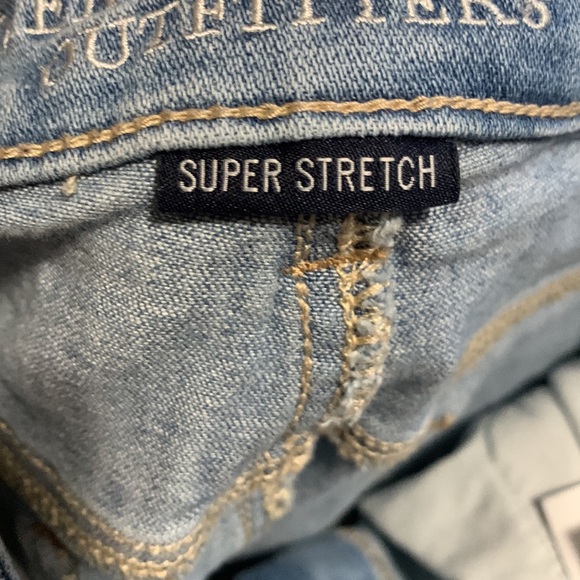 Hi- Rise Acid Wash Distressed American Eagle Jeggings 8 REG - Picture 3 of 5